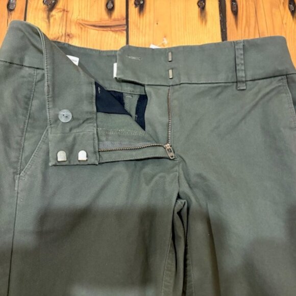 Ann Taylor Loft Modern Chino Crop, Size 4 - Picture 5 of 8